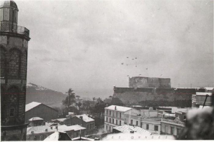 ORAN NEIGE Sidi El Houari sous la neige en 1931.jpg